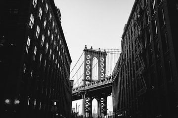 New York - Manhattan Bridge by Walljar