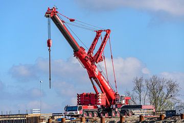 Wagenborg Terex-Demag AC 700 telescoopkraan.