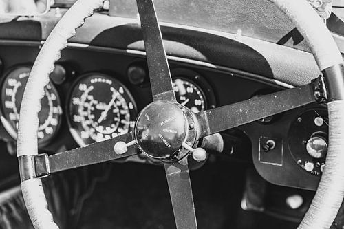 Bentley 6 1/2 liter Vandenplas body dashboard