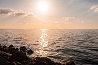 A shoreline in the sunset van Brian Morgan thumbnail
