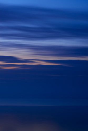 Tinten blauw en roze, avond op het Wolderwijd