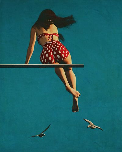 Meisje met bikini op de duikplank