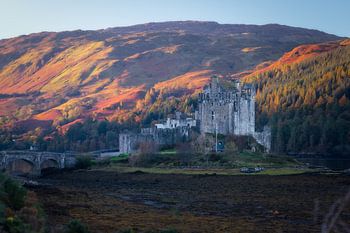 Eilean Donan Castle at autumn sunrise