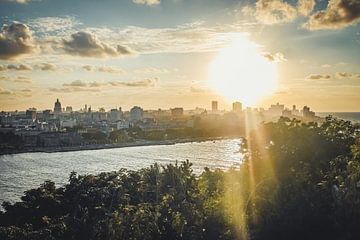 Skyline Havana Cuba van Nicolette Suijkerbuijk