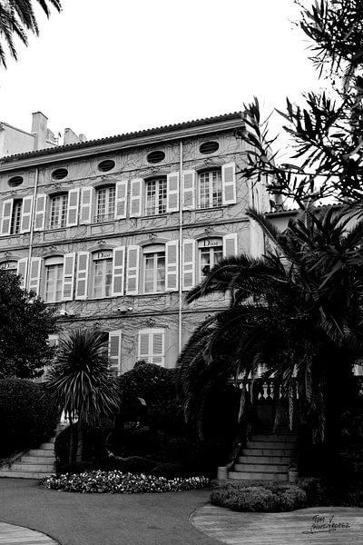 Dior in Saint-Tropez by Tom Vandenhende