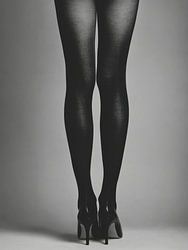 SCHWARZE OBERFLÄCHE