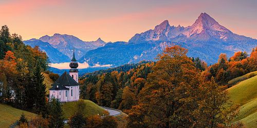Herfst en zonsopkomst bij Bedevaartskerk Maria Gern