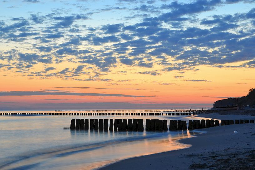 Abendstimmung am Strand der polnischen Ostsee bei Rewal von Heiko Kueverling