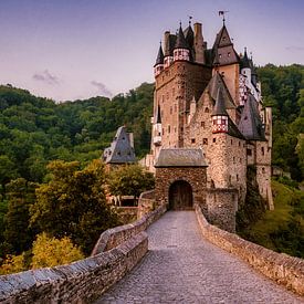 Burg Eltz in the early morning by Tim Wouters