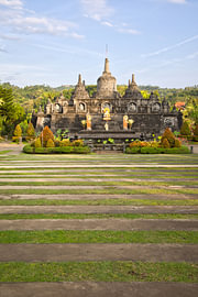 Brahmavihara-Arama – Temple bouddhiste à Bali sur Fotos by Jan Wehnert