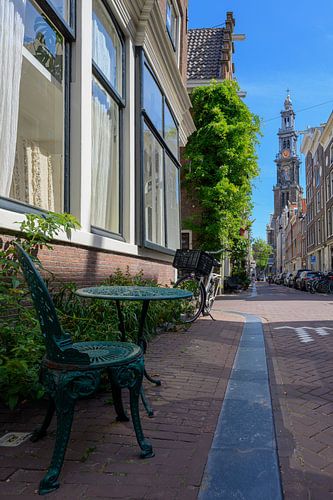 Een zitje met zicht op de Westertoren Amsterdam