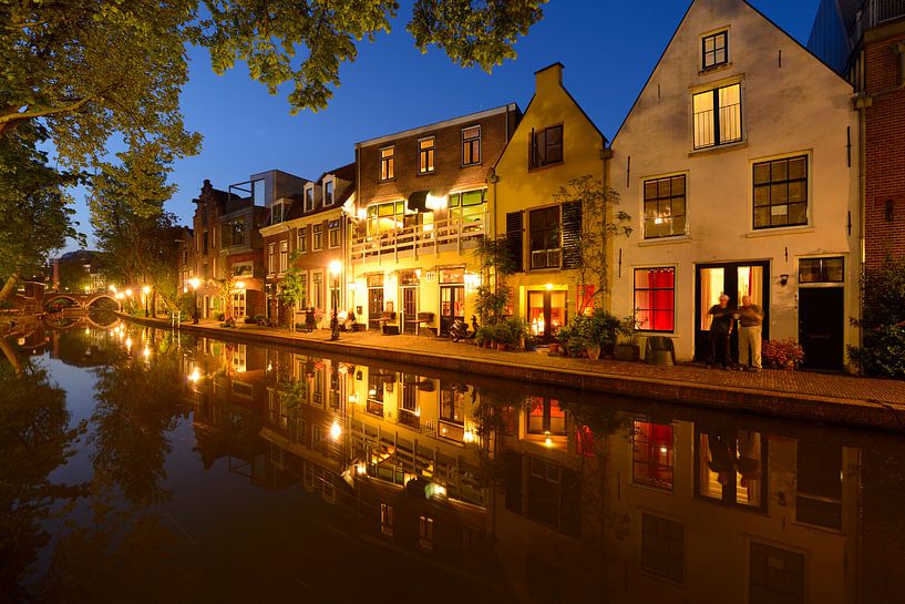 Twijnstraat aan de Werf sur l'Oudegracht à Utrecht. par Donker Utrecht