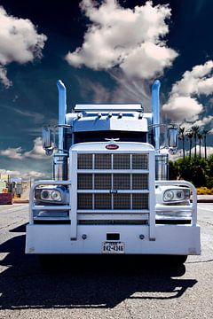 Peterbilt Truck, American truck. by Gert Hilbink