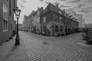 Nieuwstraat en Beschuitsteeg in Leiden van Peter Bartelings