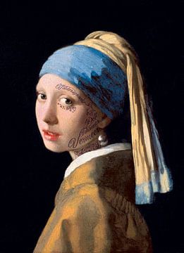 La fille tatouée avec la boucle d'oreille en perle de Johannes Vermeer. Version recadrée. sur Maarten Knops