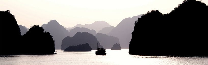 Lagen - Ha Long Bay van Nico van der Vorm