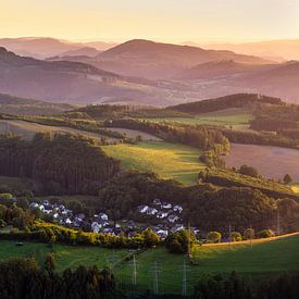 Uitzicht op Helmeringhausen bij Olsberg van Deimel Fotografie