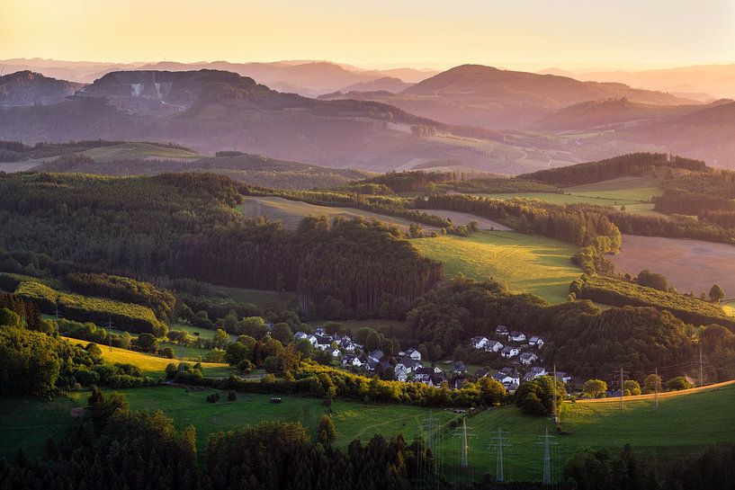 Blick auf Helmeringhausen bei Olsberg von Sauerland-Fotos by Robin Deimel