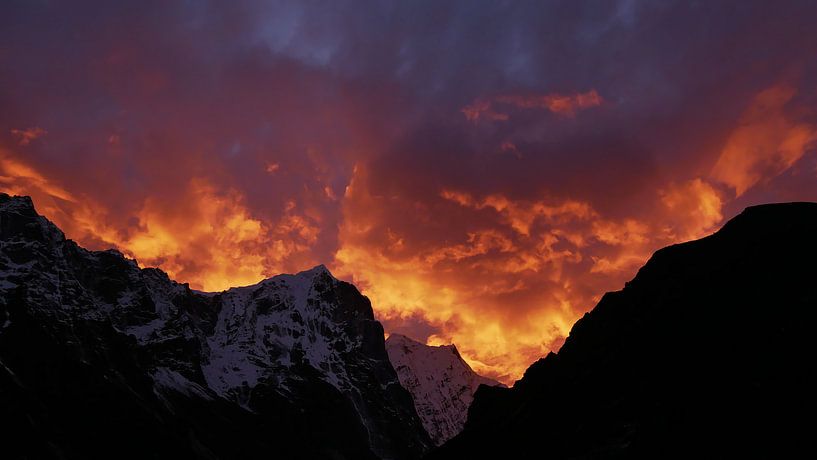 Himalayas in flames by Timon Schneider
