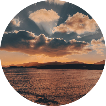 Eenzaam panorama - De Highlands, de Schotse hooglanden, zijn beroemd om hun van Jakob Baranowski - Photography - Video - Photoshop