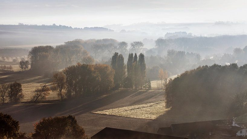 Nebel über dem Geul-Tal von Rob Boon