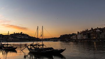 Zonsondergang in Porto van Wilco Mellema