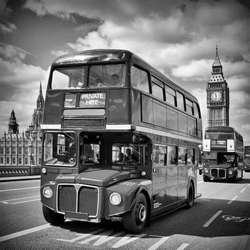 LONDON Classical Streetscene by Melanie Viola