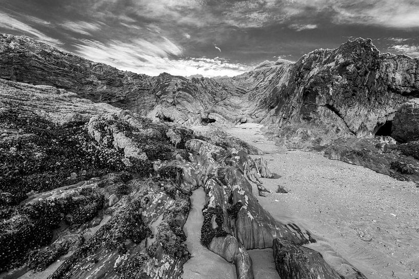 Rocky landscape on the Breton coast | Brittany by Flatfield
