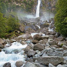 Wasserfall bei Foroglio im Maggiatal von Dieter Fischer
