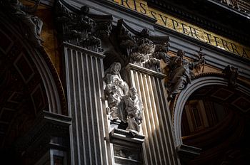 Im innere des Petersdoms