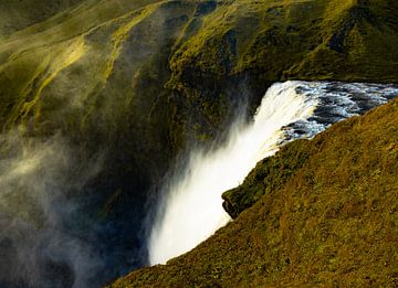 Wasserfall Skógafoss von oben von Rob Coorens