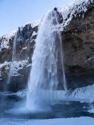 Seljalandsfoss im Winter.
