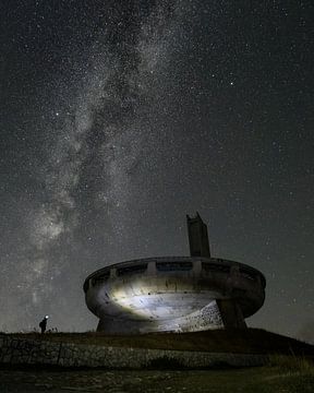 Monument Buzludzha sous la Voie lactée sur Ewold Kooistra