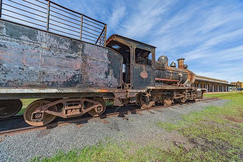 Oude verroeste stoomlocomotief in Encarnacion, Paraguay