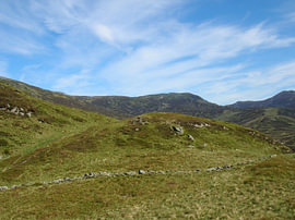Grampians Schottland:  Clach agus Cnoc – Traces in the Heather von Helmut Martin - The Art of Stone - Steinkunst & Photographie