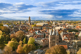 Luftaufnahme der Stadt Zwolle an einem wunderschönen Herbsttag von Sjoerd van der Wal Fotografie