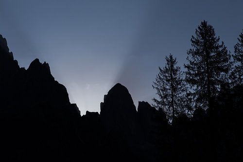Zonsopkomst in San Martino di Castrozza in de Dolomieten.