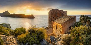 Originele kust van Mallorca bij zonsondergang. van Voss Fine Art Fotografie