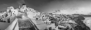 Morgens auf Santorin in Griechenland. Schwarzweiss Bild. von Manfred Voss, Schwarz-weiss Fotografie