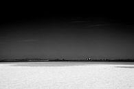 Salt landscape in black and white van Peter van Eekelen thumbnail