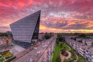 Stadskantoor Den Haag tijdens zonsondergang