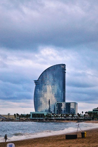 Barcelona by Hello Pompoyo