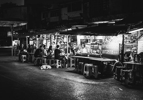 La cuisine de rue à Bangkok en noir et blanc