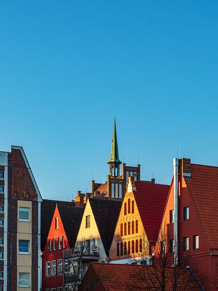 Gebäude in der Nördlichen Altstadt am Morgen in der Hansestadt von Rico Ködder