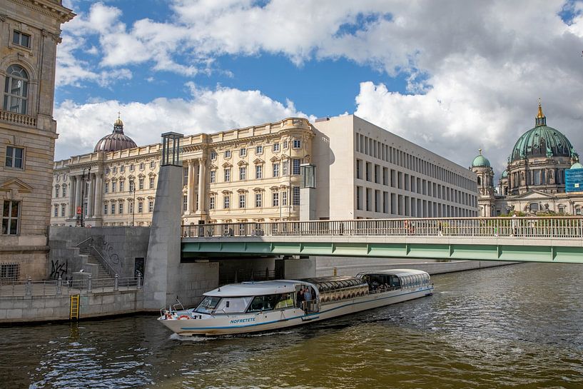 Berlin - On the banks of the Spree with a view of the Berlin Palace and the Berlin Cathedral by t.ART