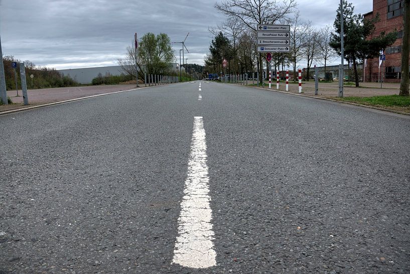 Une route sans fin par Edgar Schermaul