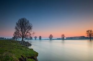Die Maas vor Sonnenaufgang von Ruud Peters