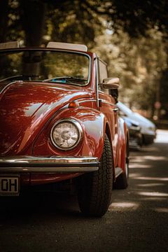 VW VOLKSWAGEN BETTLE CLASSIC CAR STREET PHOTOGRAPHY by Bastian Otto
