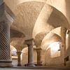 Crypte in de Lebuineskerk te Deventer van Dries van Assen