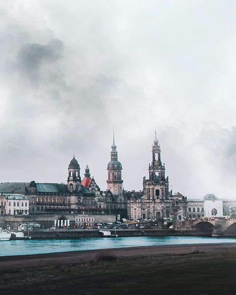 Prague by Hello Pompoyo